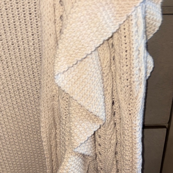Universal Thread Cream Ruffle Cardigan - Picture 7 of 13